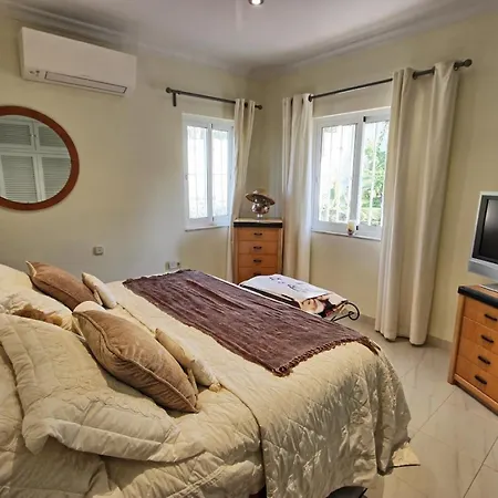 Villa Espaciosa Con Piscina Y Vistas Al Mediterraneo En Torremolinos